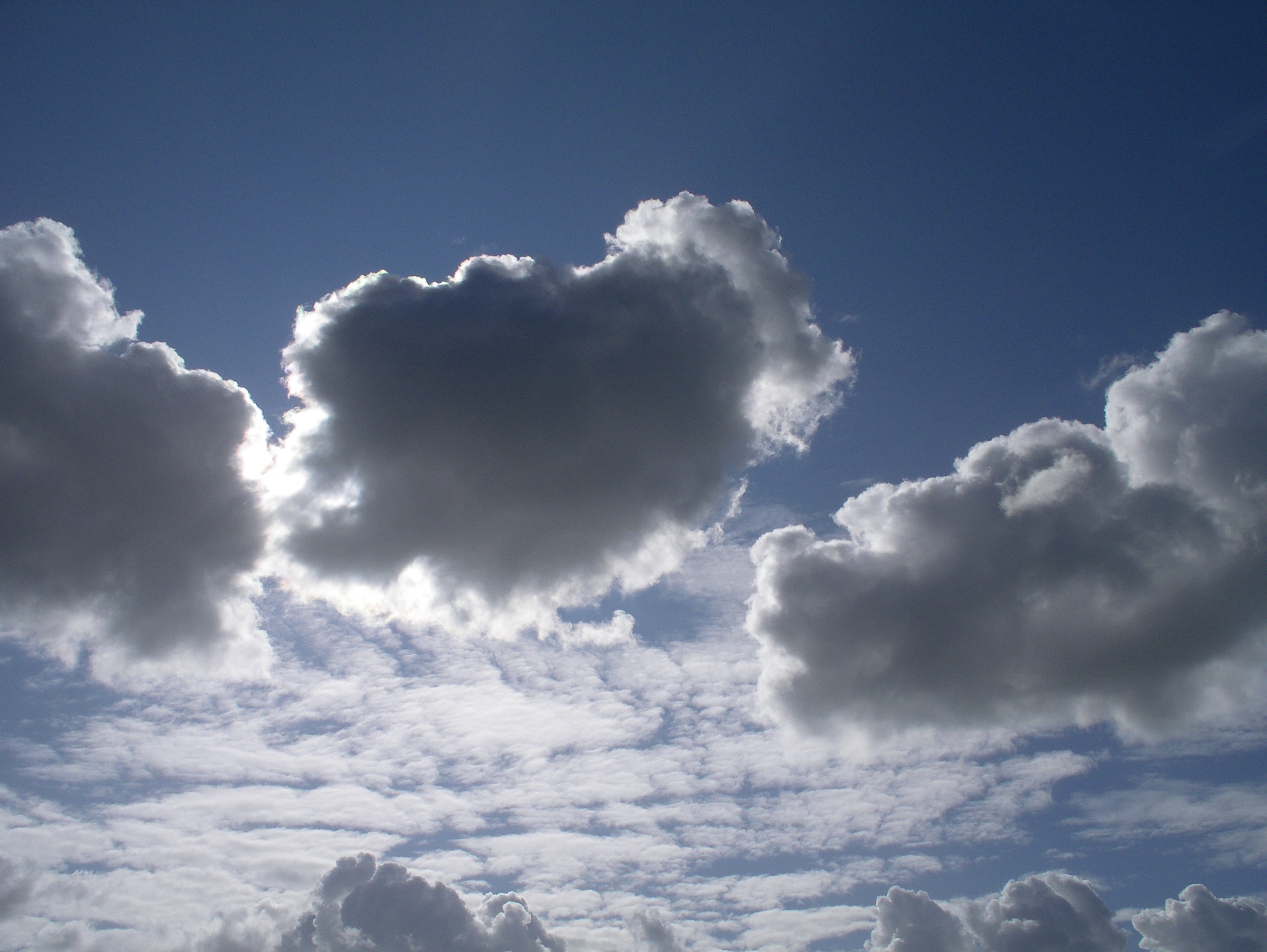 Achter de wolken ........