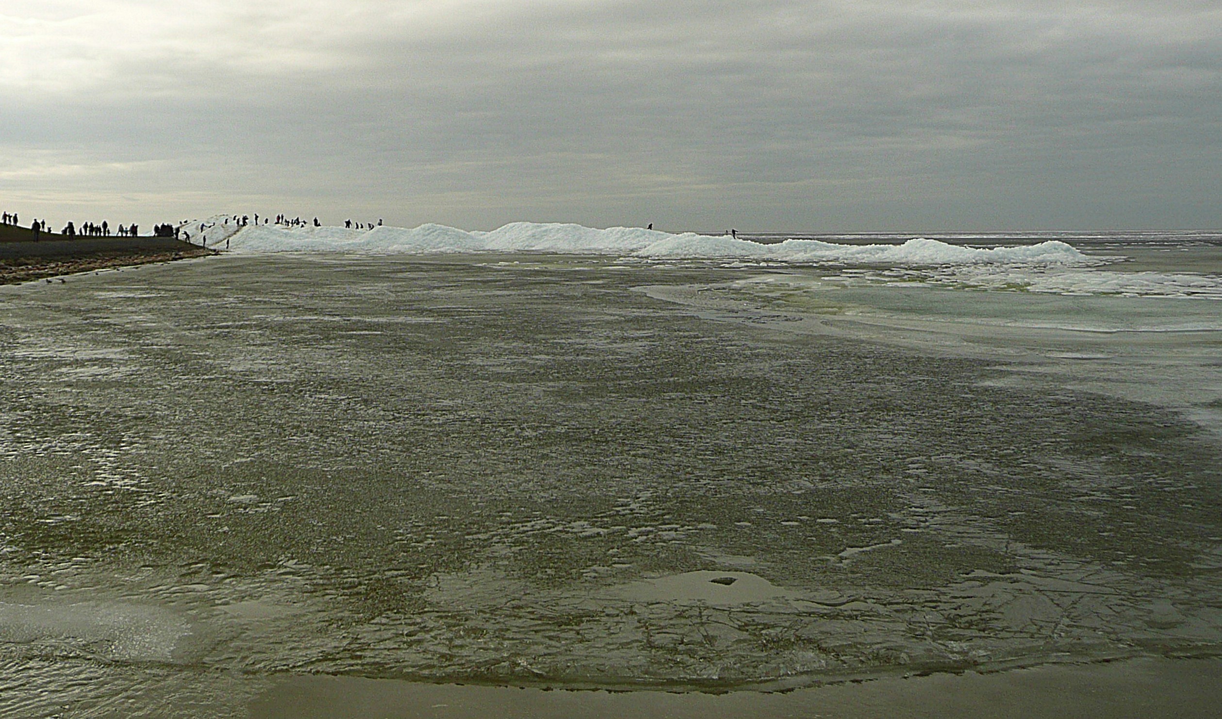 Hindeloopen kruiend ijs