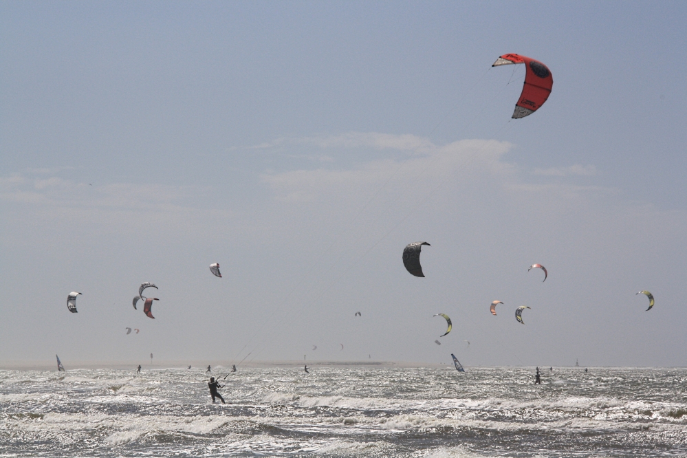 Kitesurfers