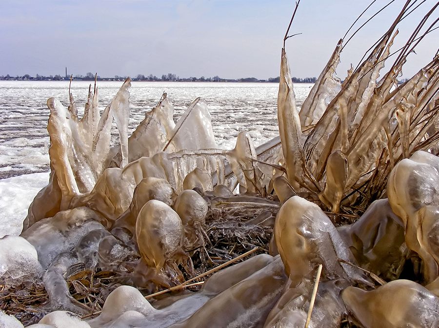 IJs bij het Tjeukermeer