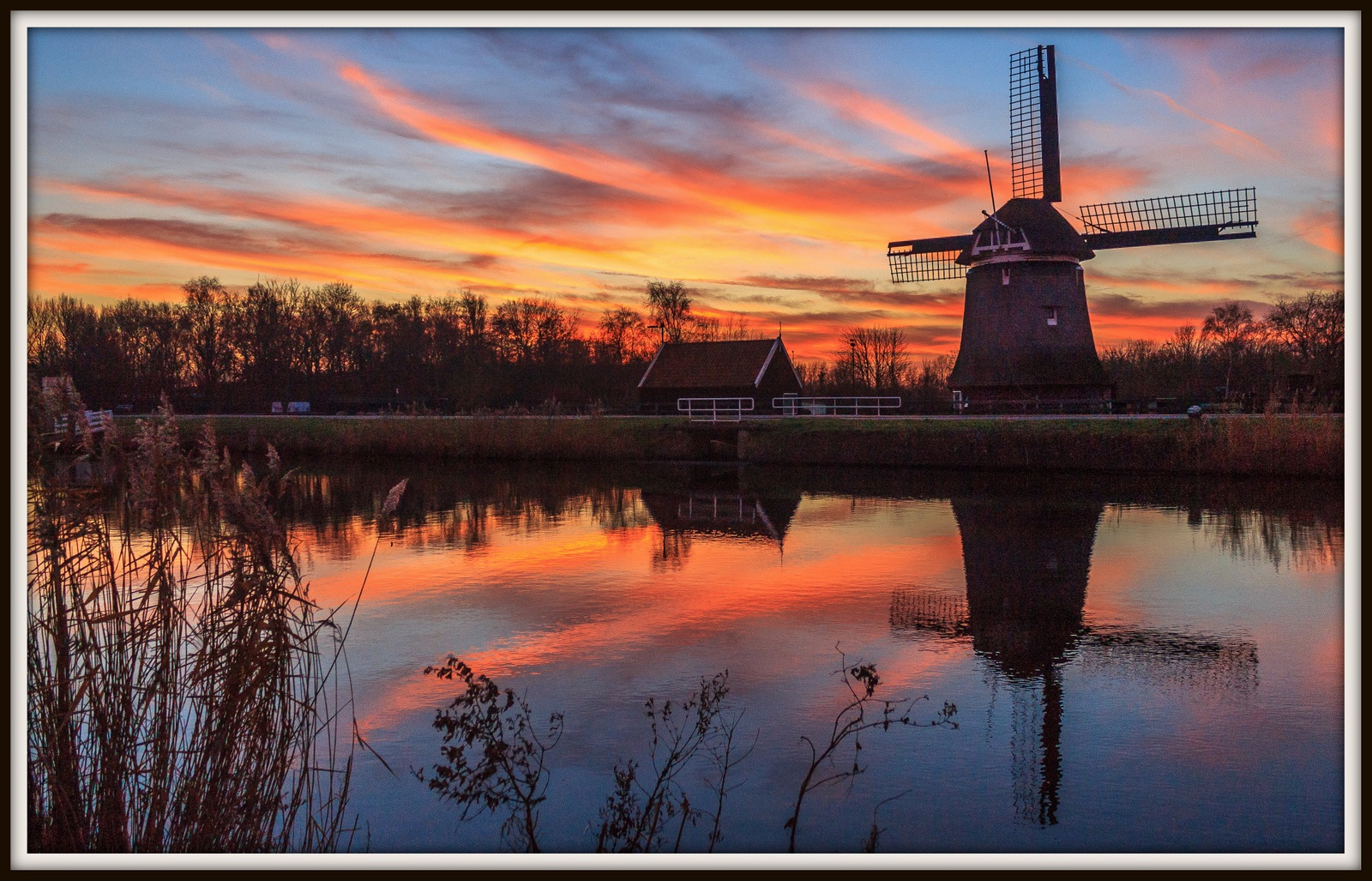 Sluismolen zonsondergang.