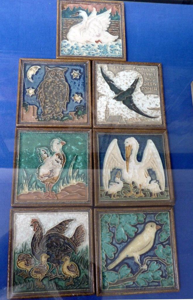 Tegelplateau met vogels