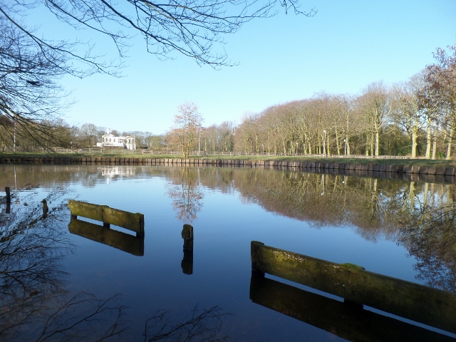 Wolkenloos en winstil in Den Haag
