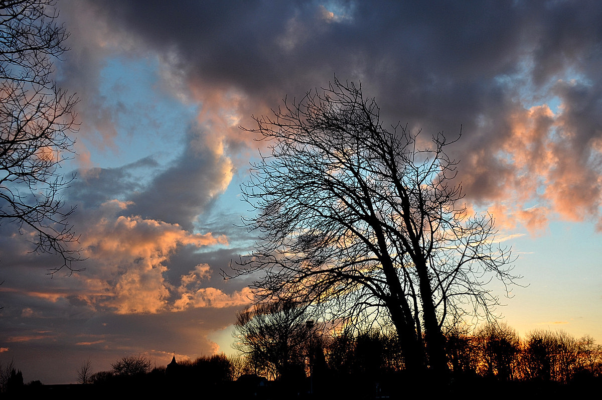 Kleurrijke wolkenlucht.