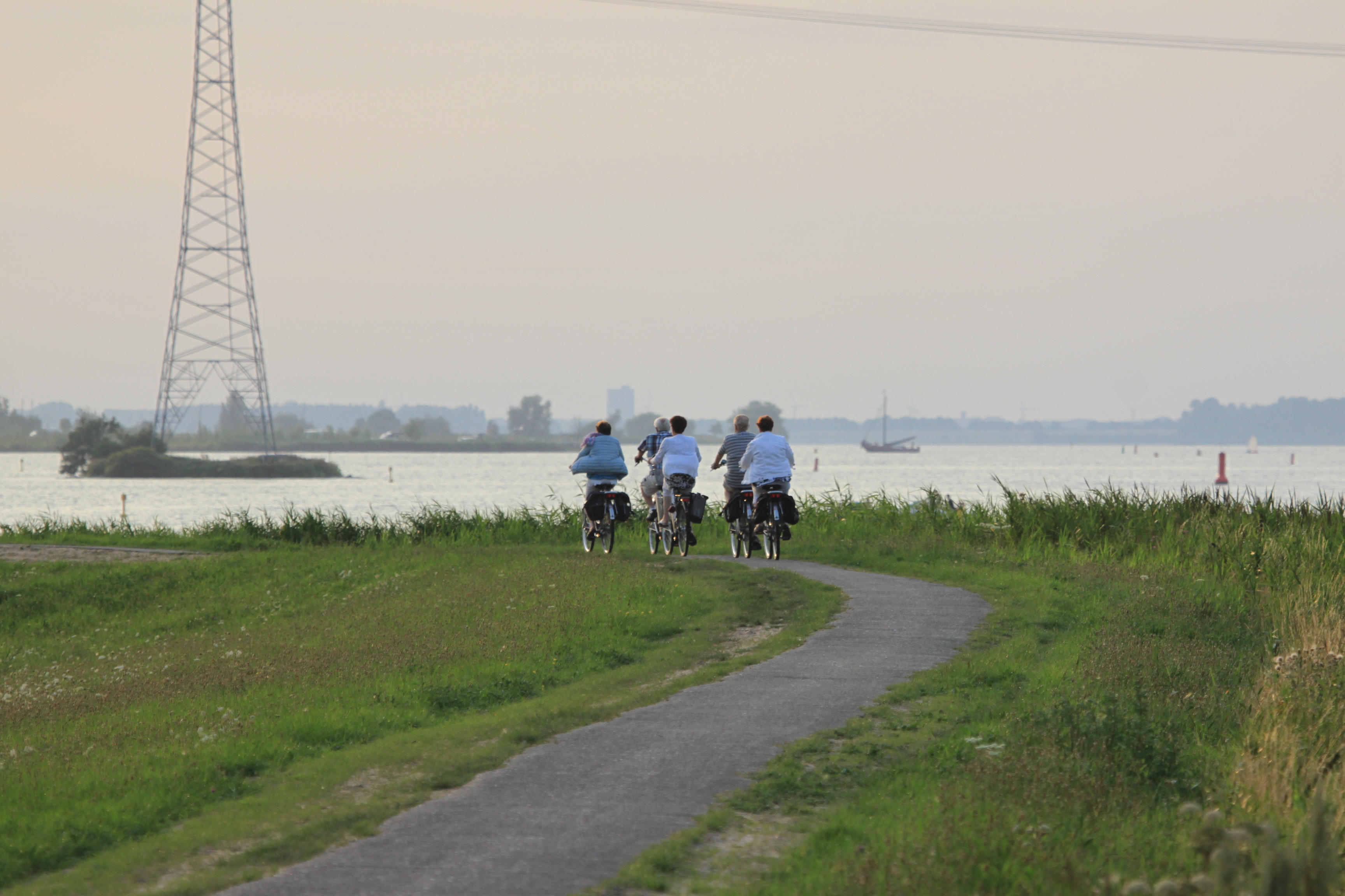 Fietsers op de Zeedijk
