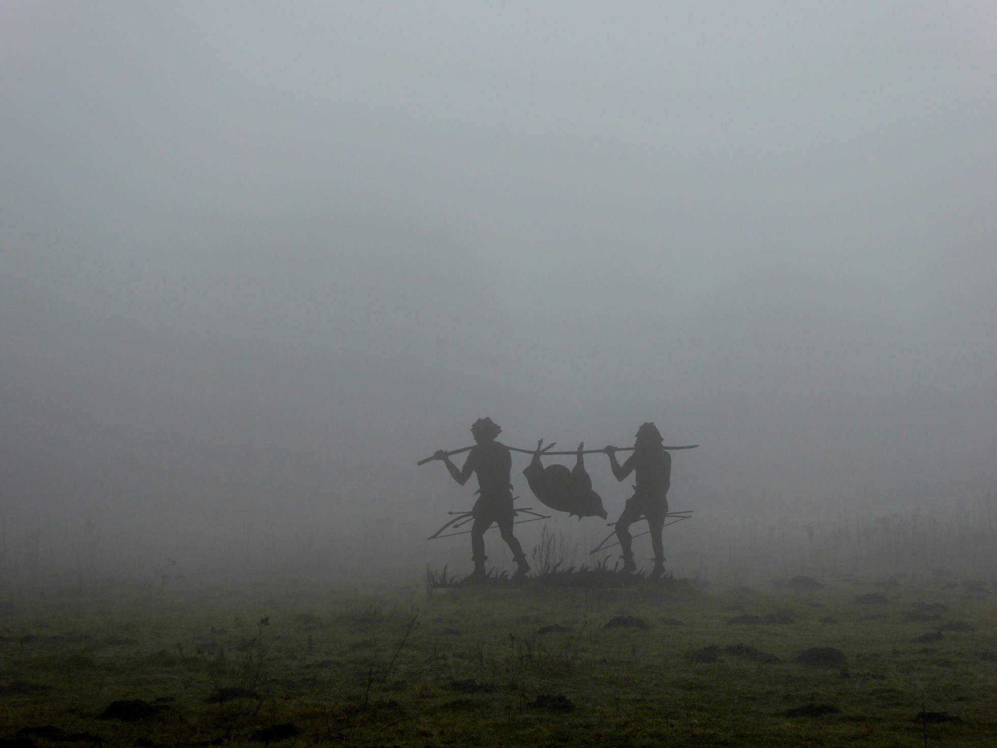 Sculptuur in de mist 1