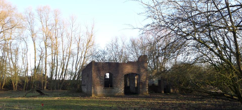 oud huis bij de blauwe kamer