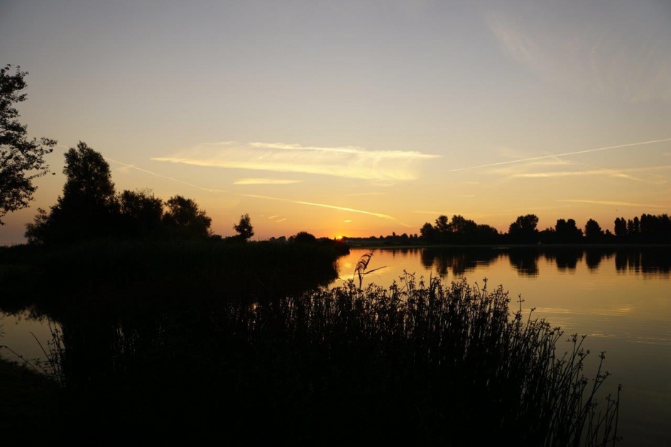 Hij komt zo - Weer en landschap - Andijk