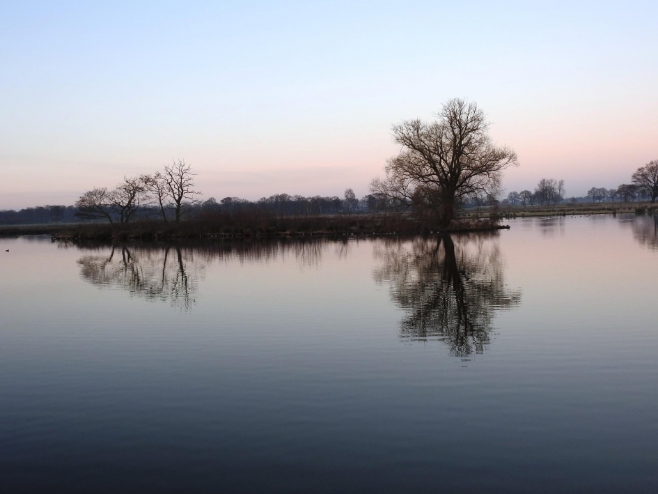 Spiegelbeeld. - Weer en landschap - 