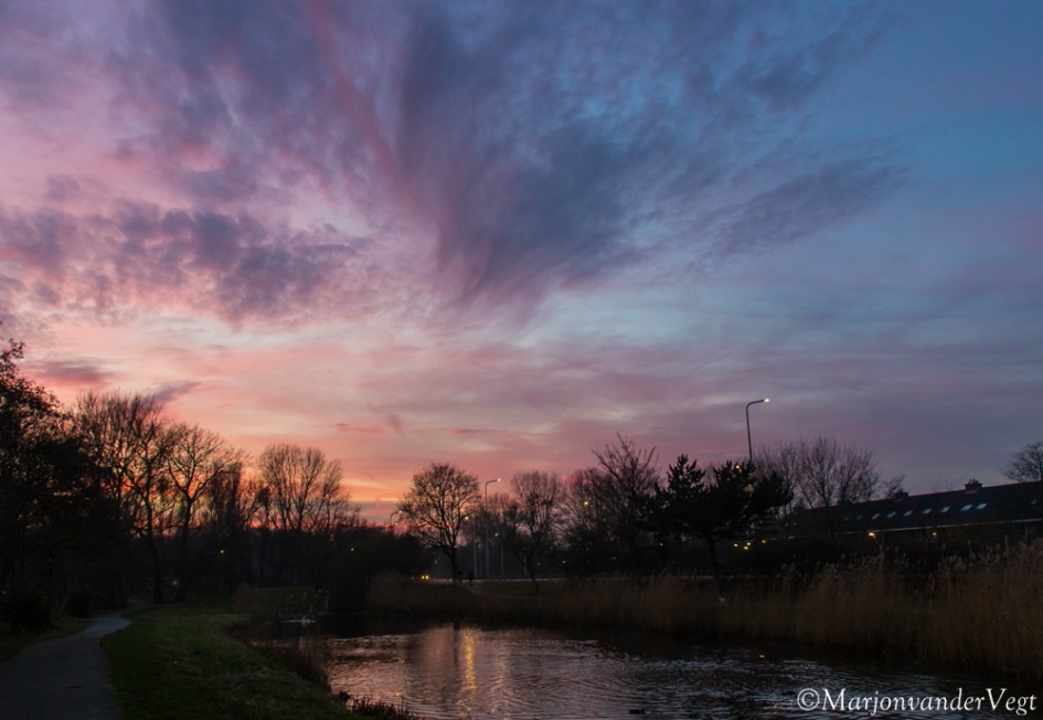 Zonsondergang in Den Haag - Weer en landschap - Zonsondergang