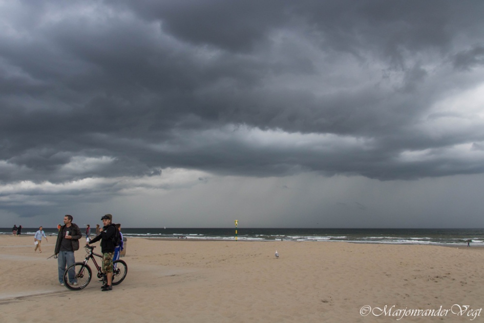 Dreigende lucht - Weer en landschap - zee