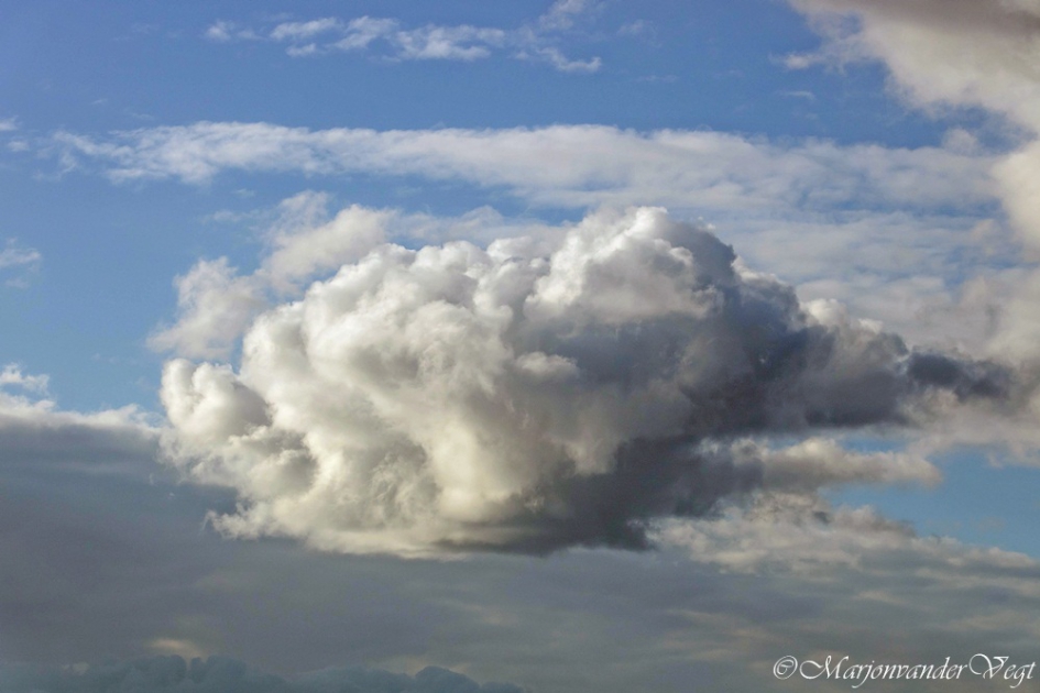 Donderwolkje - Weer en landschap - wolk