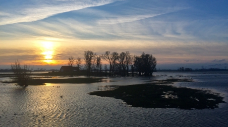 De rivier neemt de ruimte