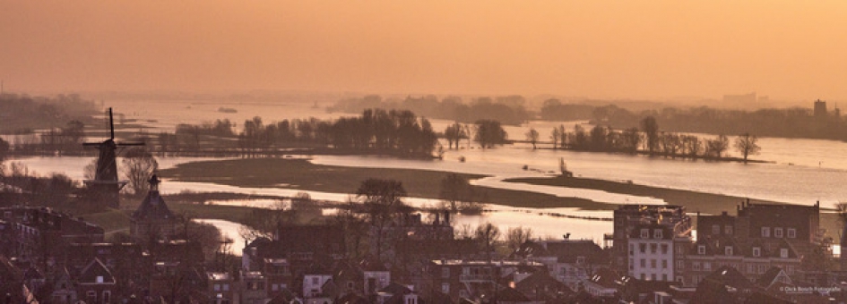 Hoogwater van grote hoogte !! - Weer en landschap - 