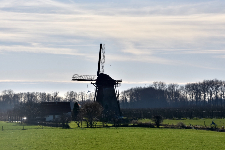 Molen van... - Weer en landschap - 