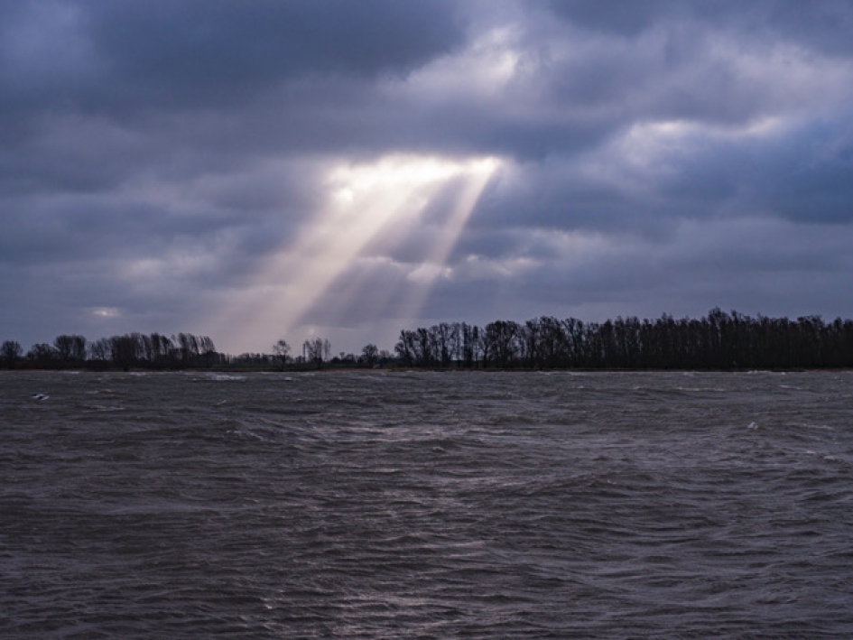 Storm. - Weer en landschap - 