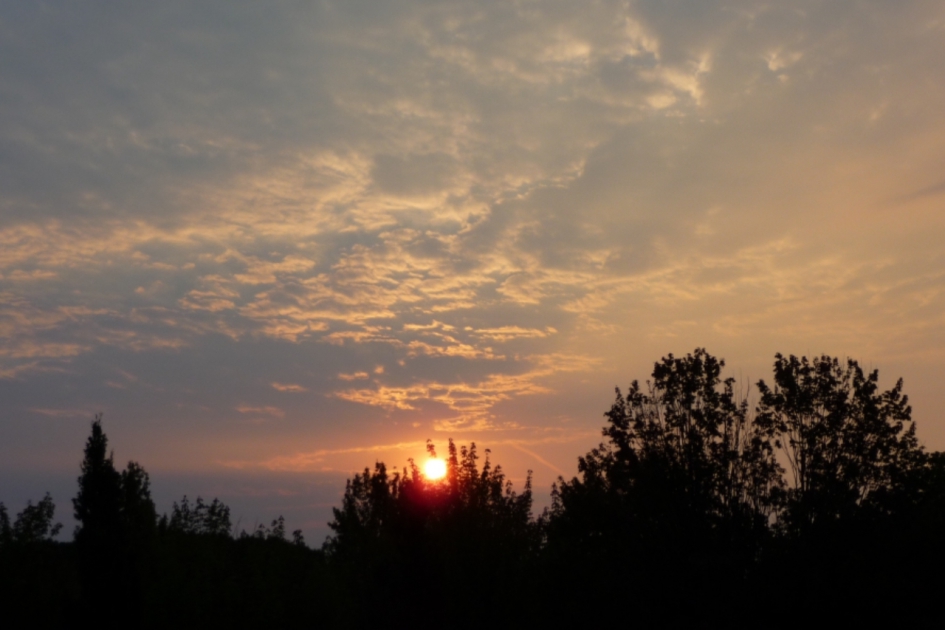 Daar is hij weer.... - Weer en landschap - 