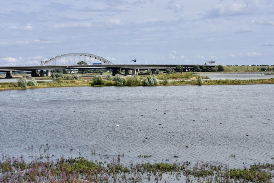 Brug bij Nieuwegein - Weer en landschap - 